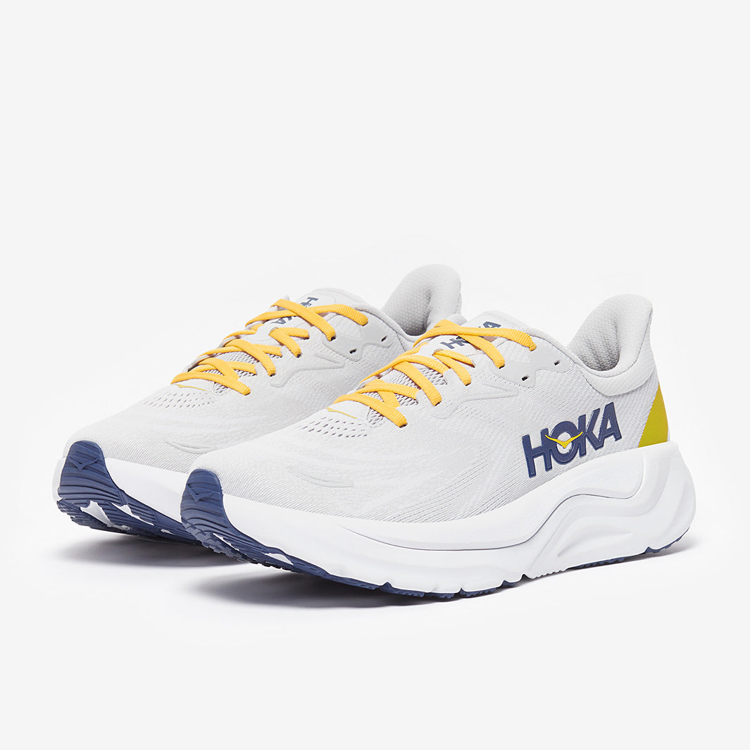 Hoka Arahi 8