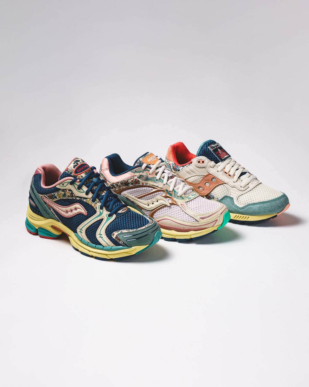 Saucony Men Shadow 5000 Beige Blue S71015-3