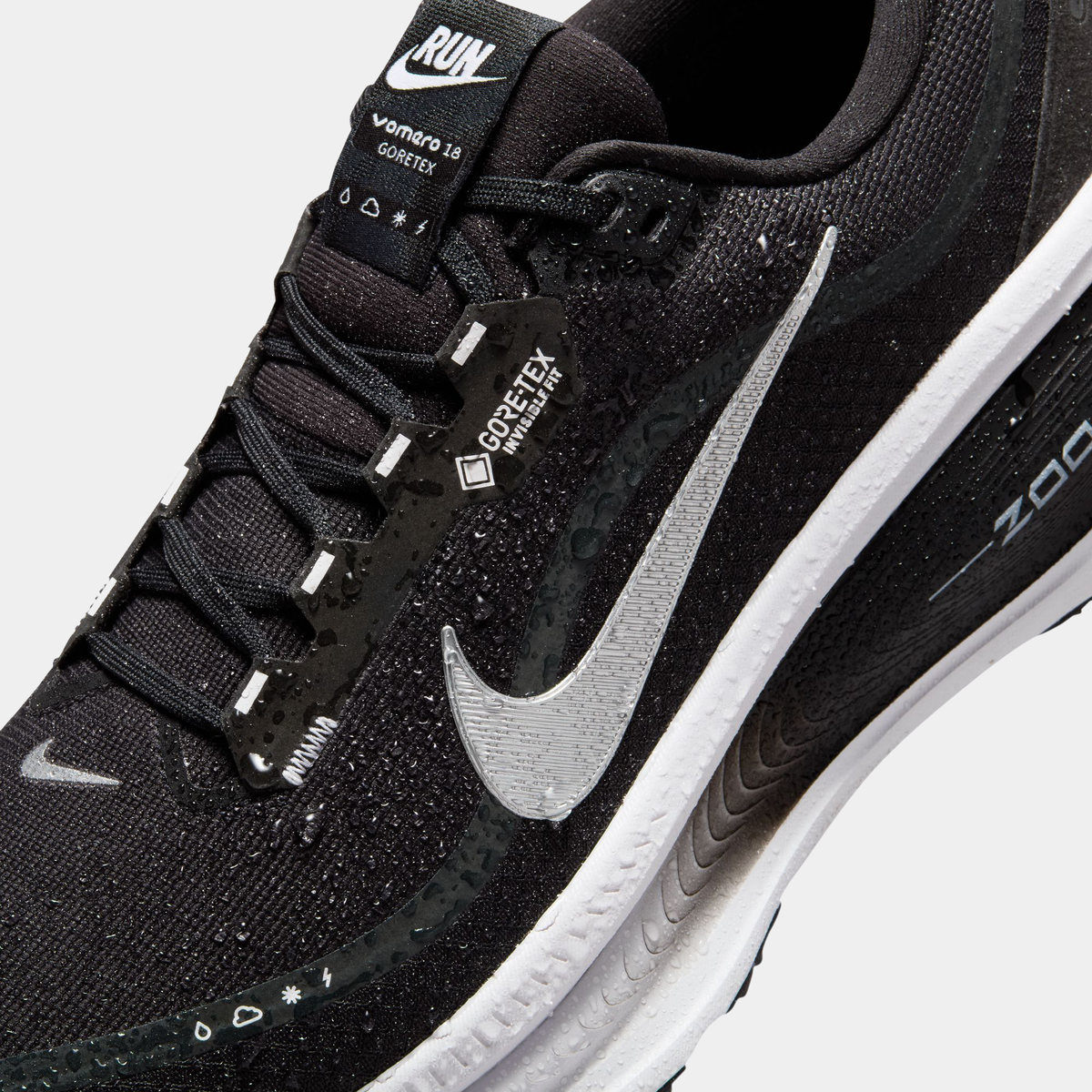 Vomero 18 Gore-tex Sneakers - Premium Brand Shoes for Men and Women