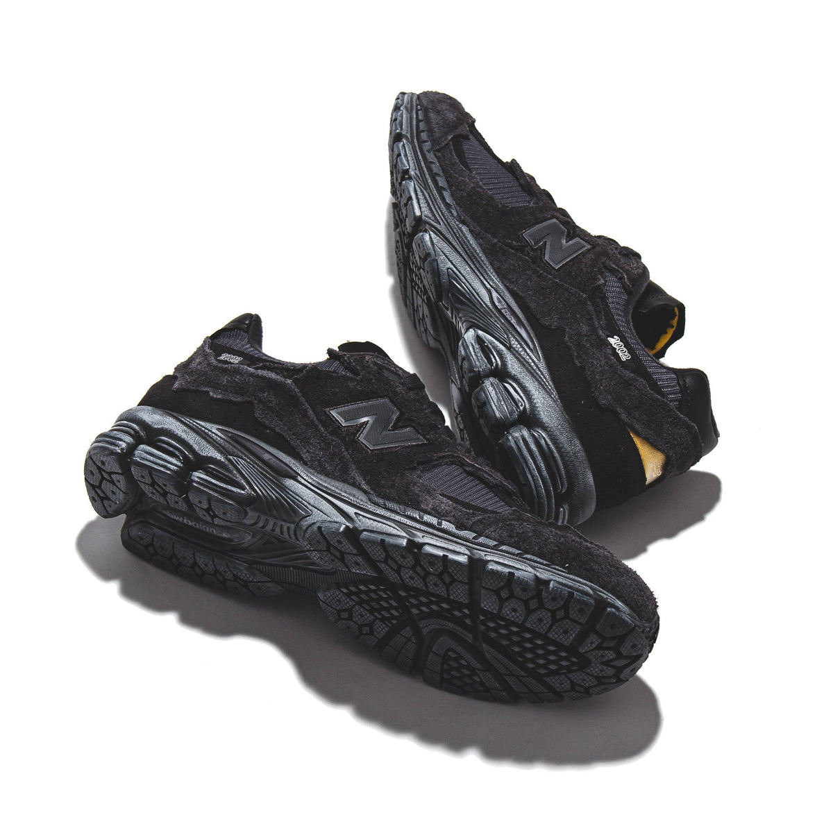 New Balance Men 2002R Phantom M2002RDB