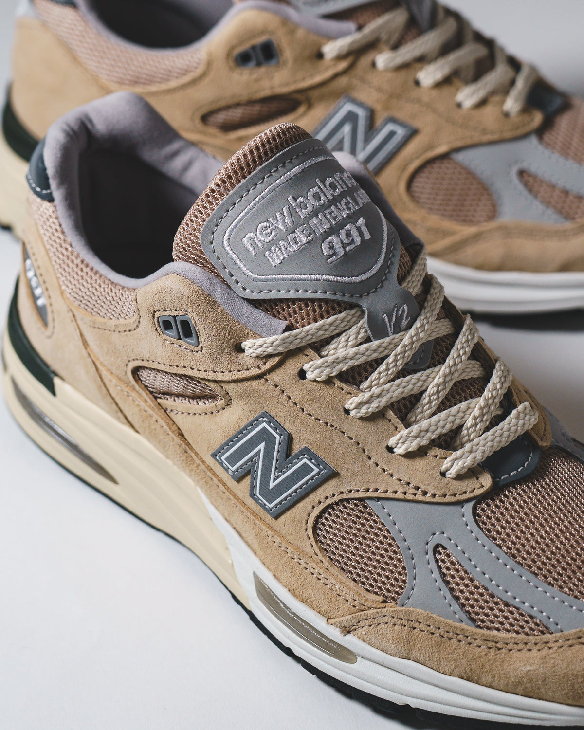 New Balance Unisex Made in UK 991v2 Cuban Sand U991BE2