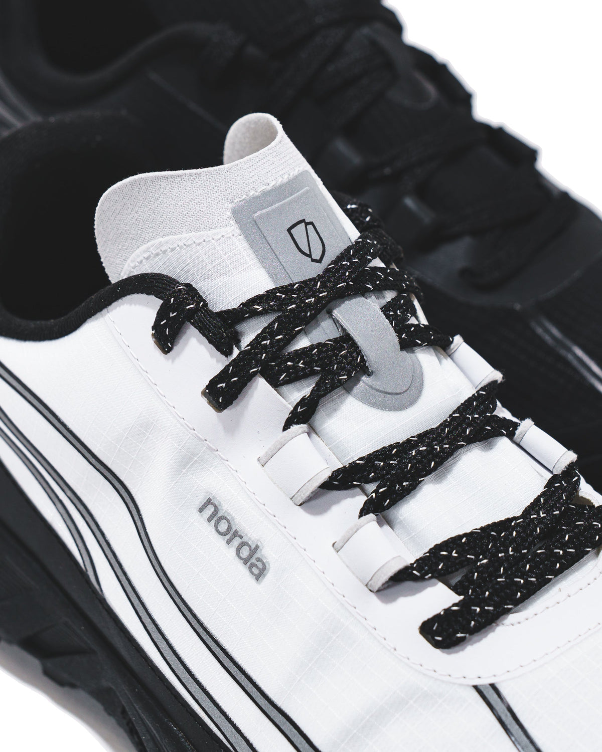 Norda Men 002 Alpine White